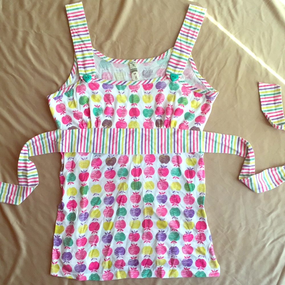 Apple-&-Stripe patterned tank top.